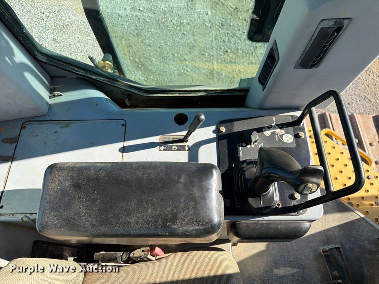 image for item FP3188 2003 John Deere 850C dozer