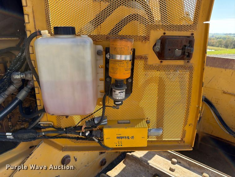 image for item FP3188 2003 John Deere 850C dozer