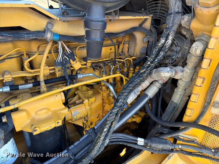 image for item FP3188 2003 John Deere 850C dozer
