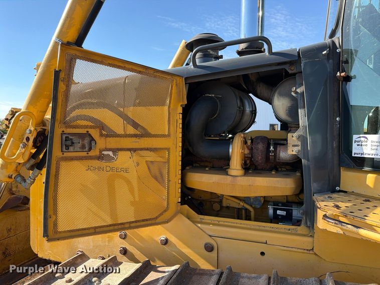 image for item FP3188 2003 John Deere 850C dozer