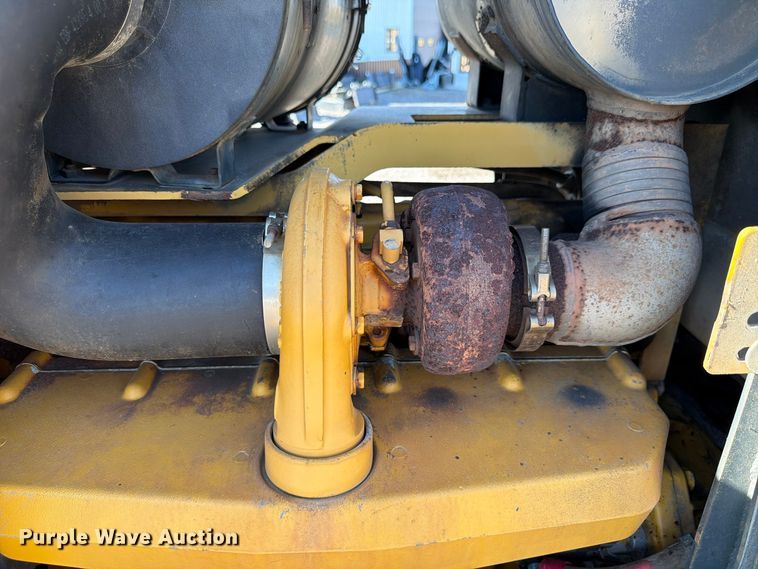 image for item FP3188 2003 John Deere 850C dozer