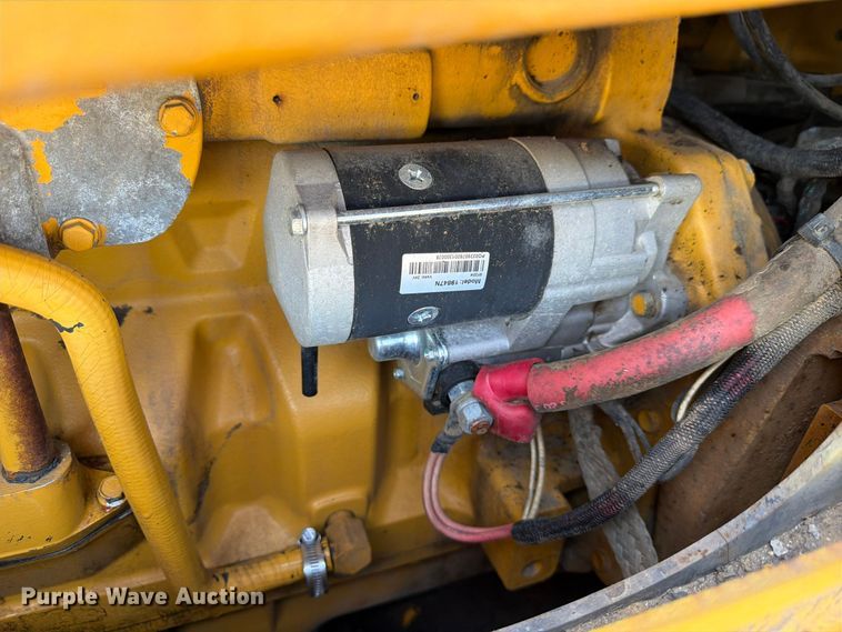 image for item FP3188 2003 John Deere 850C dozer
