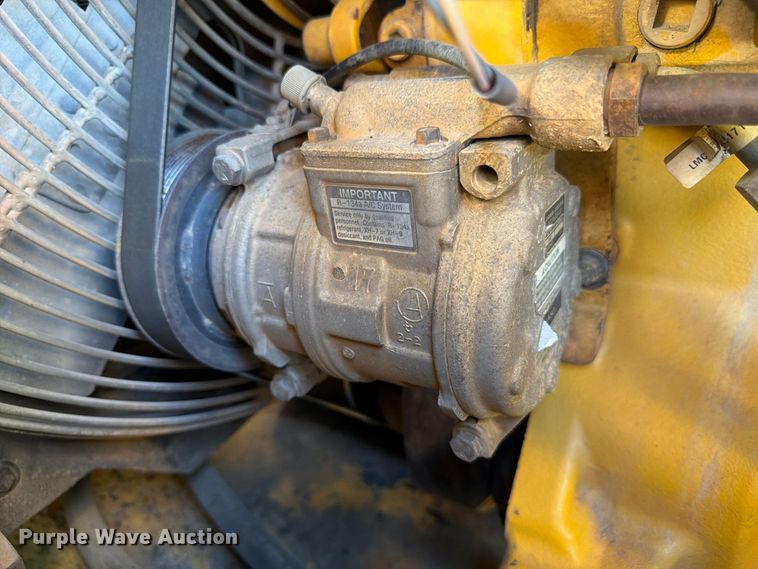 image for item FP3188 2003 John Deere 850C dozer