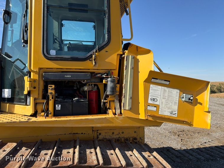 image for item FP3188 2003 John Deere 850C dozer