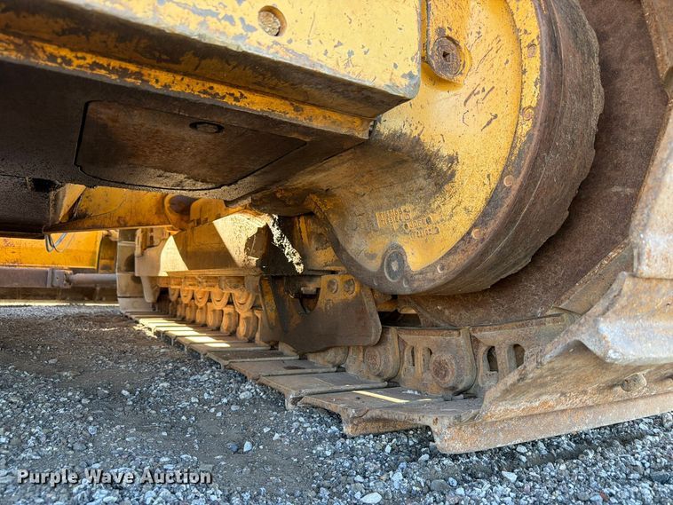 image for item FP3188 2003 John Deere 850C dozer