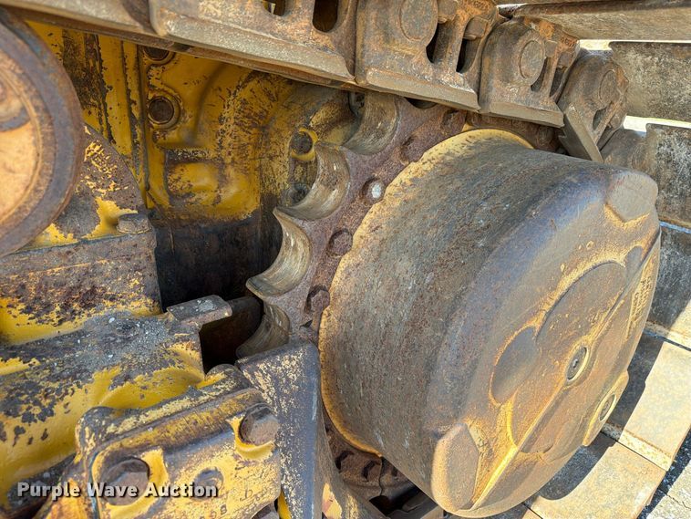 image for item FP3188 2003 John Deere 850C dozer
