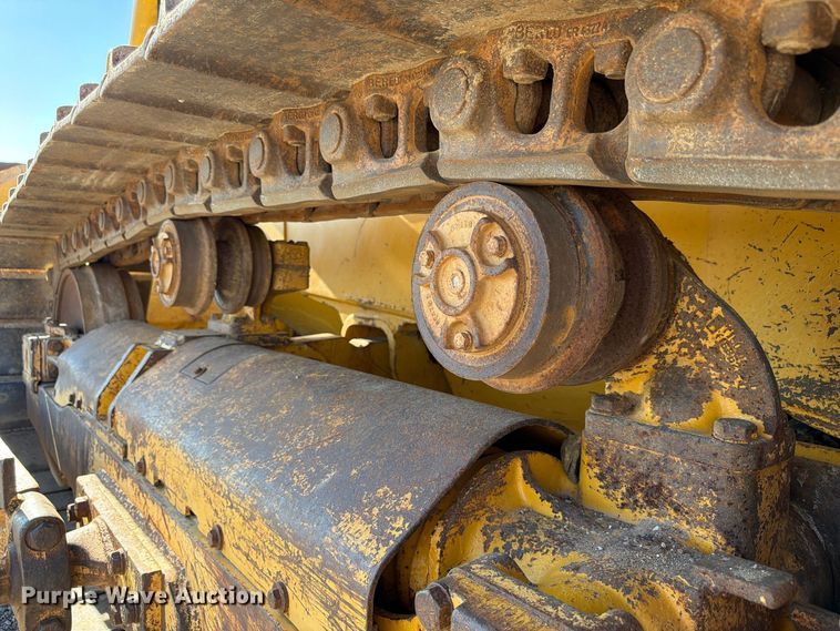 image for item FP3188 2003 John Deere 850C dozer