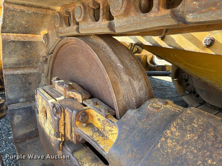 image for item FP3188 2003 John Deere 850C dozer