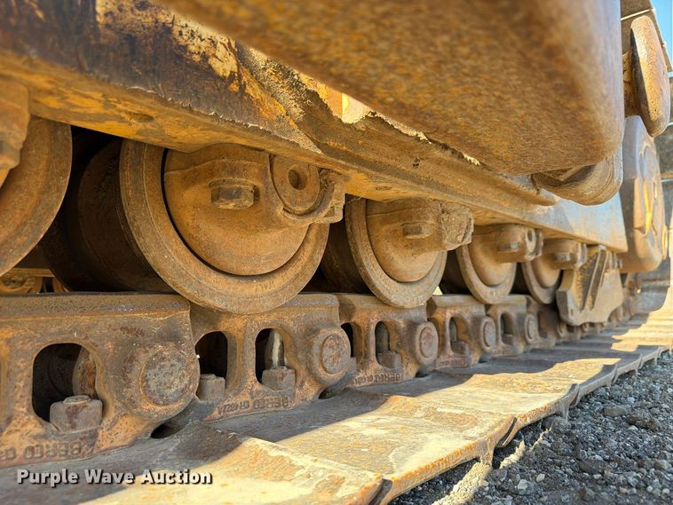 image for item FP3188 2003 John Deere 850C dozer