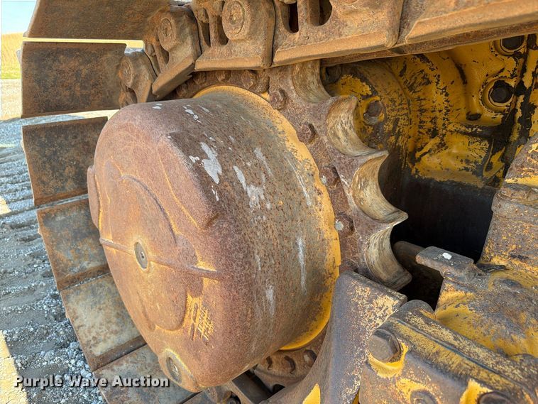 image for item FP3188 2003 John Deere 850C dozer