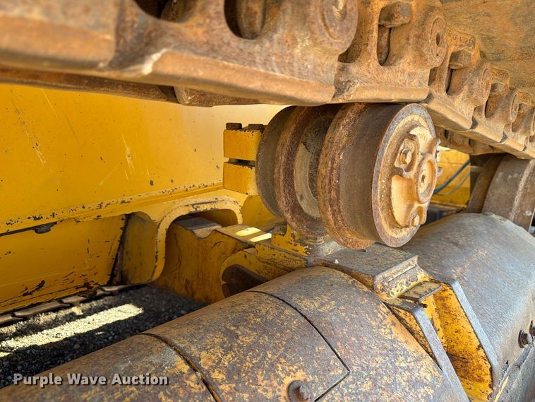 image for item FP3188 2003 John Deere 850C dozer