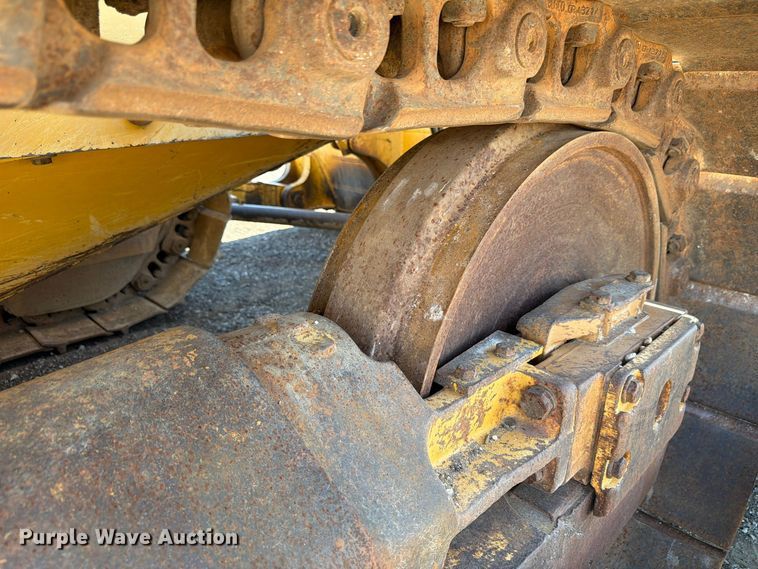 image for item FP3188 2003 John Deere 850C dozer