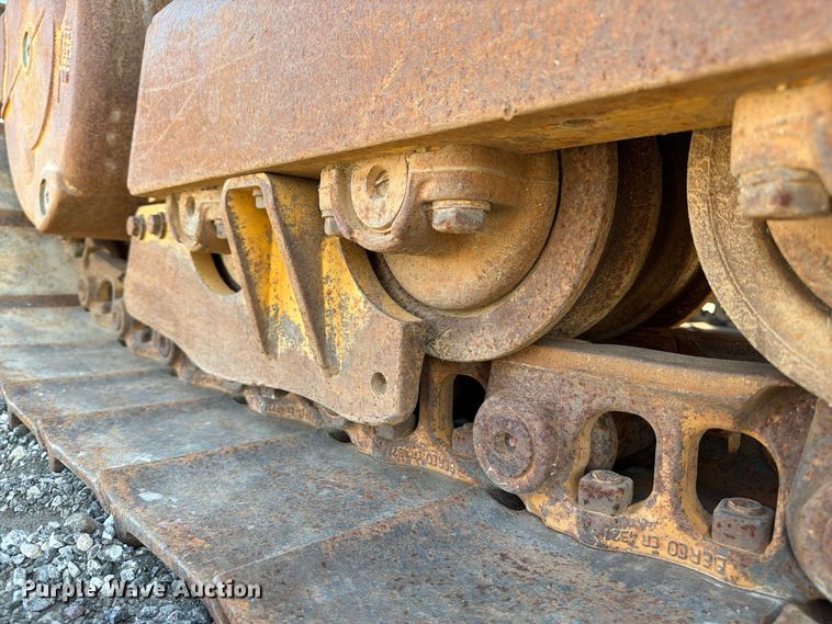 image for item FP3188 2003 John Deere 850C dozer