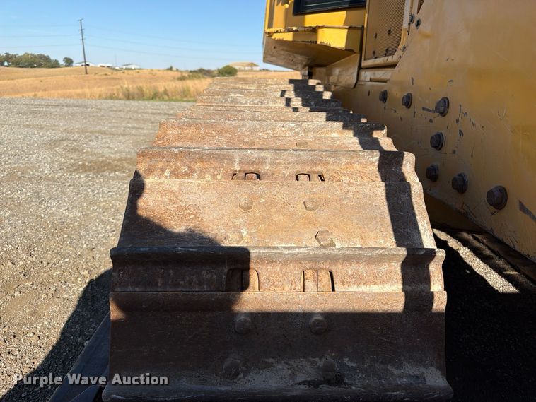 image for item FP3188 2003 John Deere 850C dozer