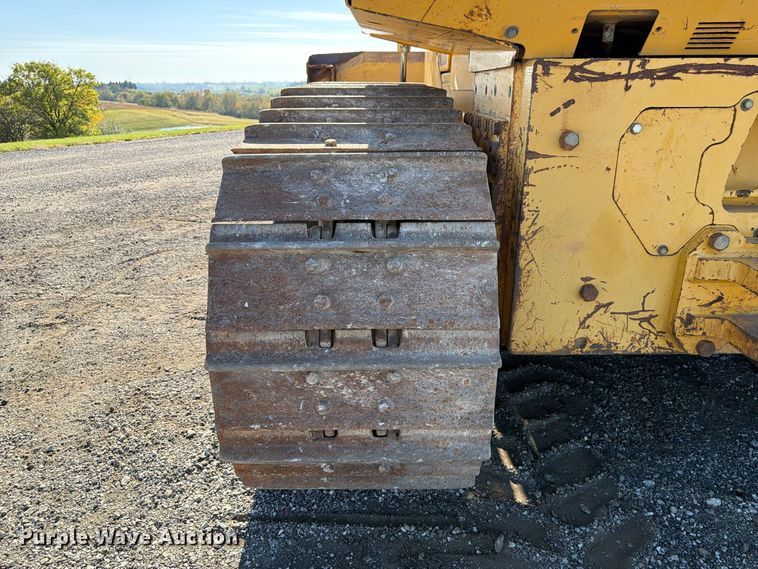 image for item FP3188 2003 John Deere 850C dozer
