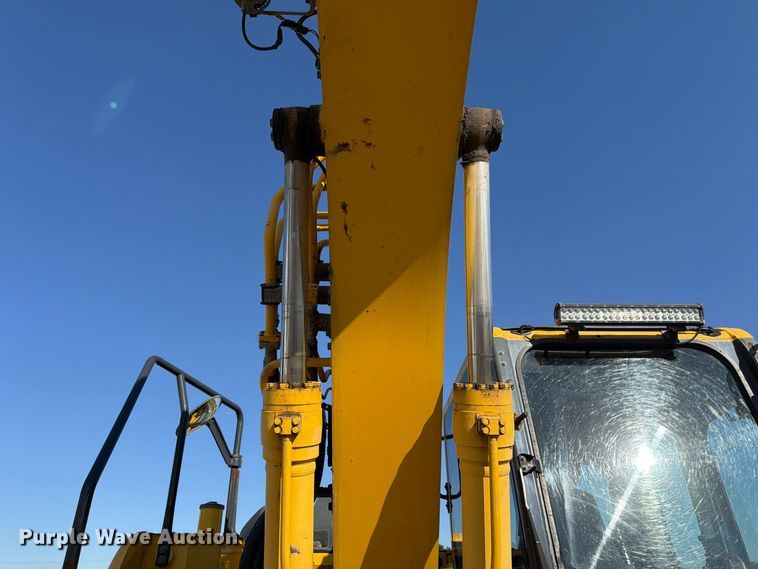 image for item FP3189 2018 Komatsu PC138USLC-11 excavator