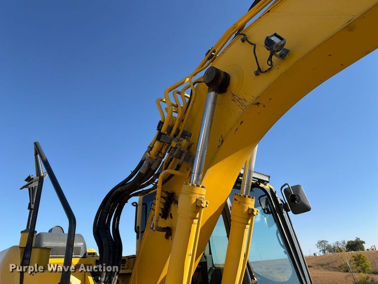 image for item FP3189 2018 Komatsu PC138USLC-11 excavator