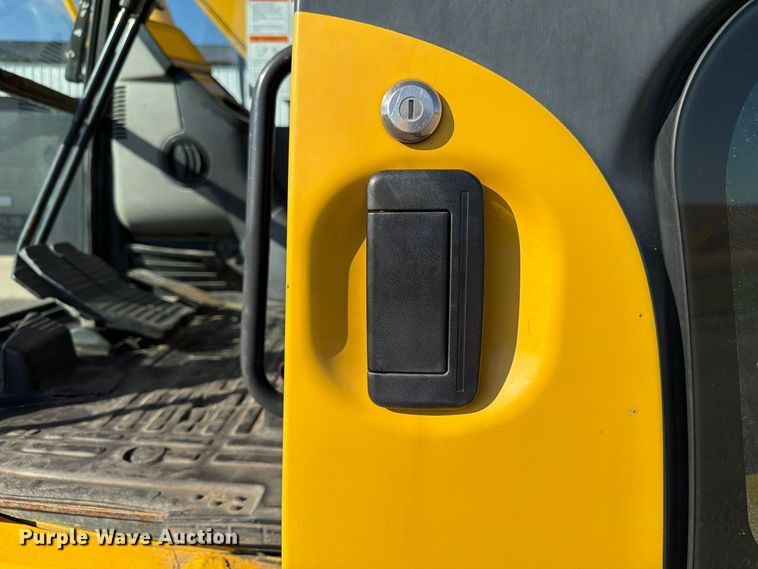 image for item FP3189 2018 Komatsu PC138USLC-11 excavator