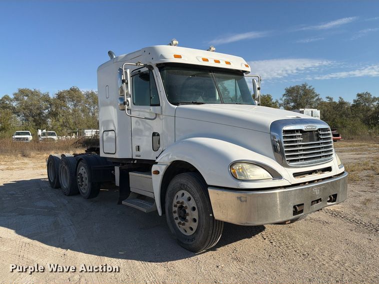 image for item FP3191 2005 Freightliner Columbia semi truck