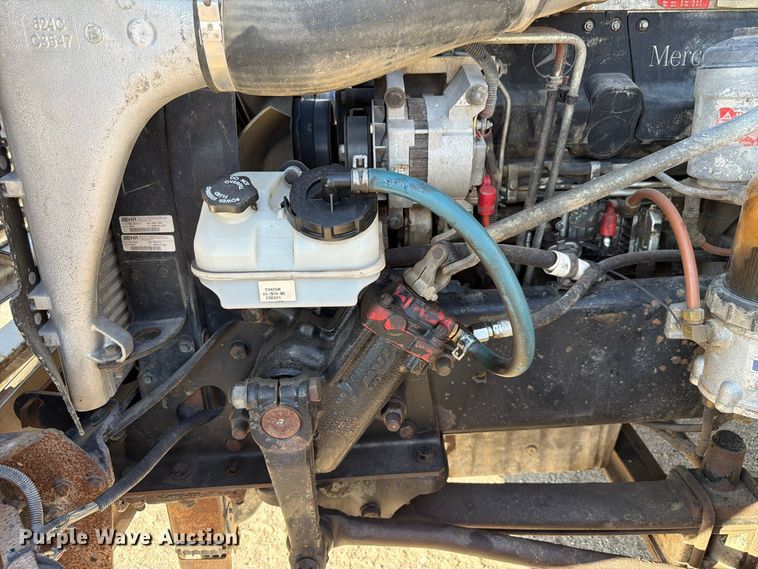 image for item FP3191 2005 Freightliner Columbia semi truck