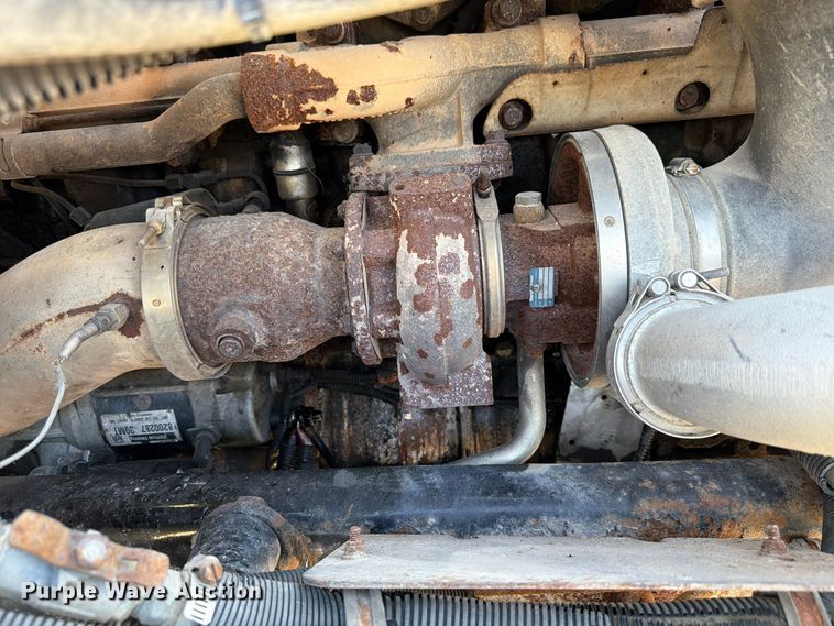 image for item FP3191 2005 Freightliner Columbia semi truck