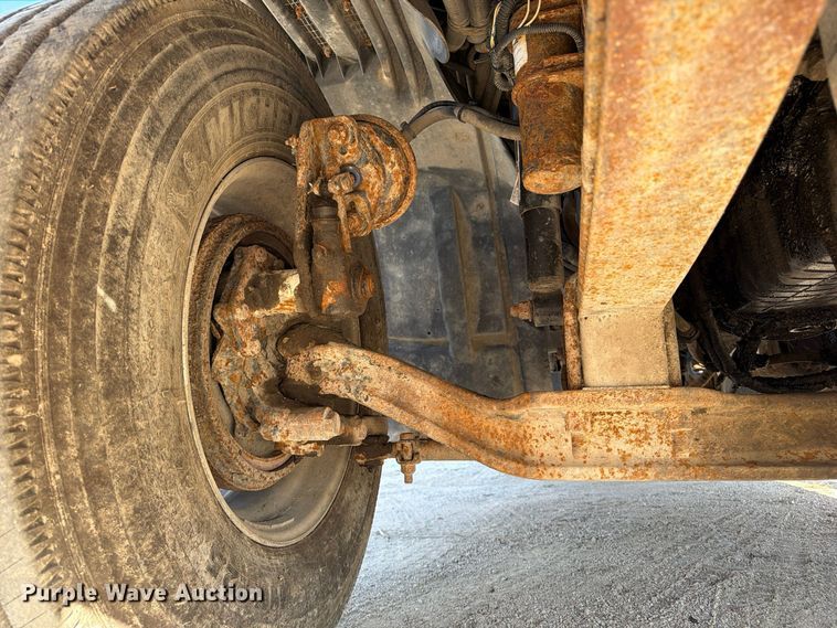 image for item FP3191 2005 Freightliner Columbia semi truck