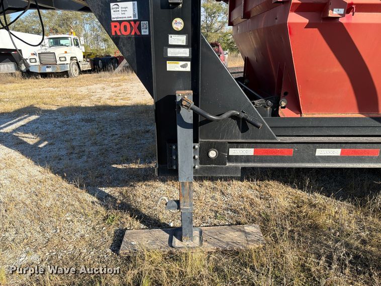 image for item FP3192 2022 Maxey roll-off container trailer