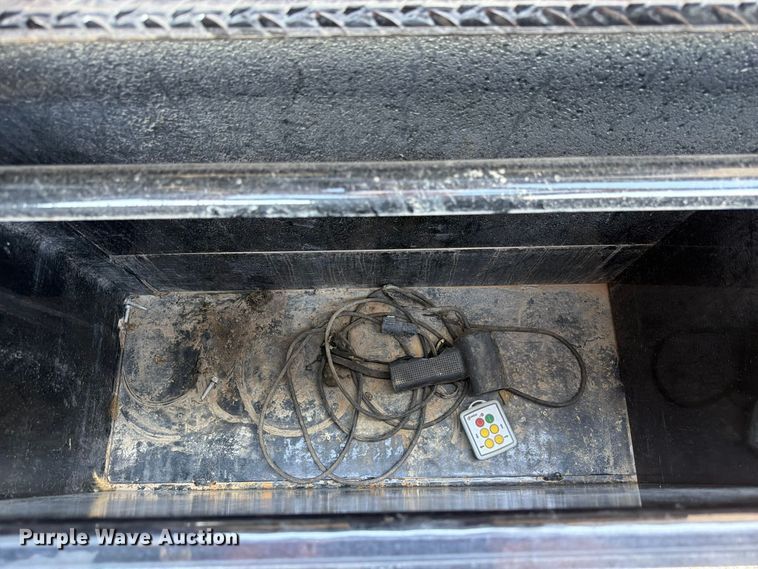 image for item FP3192 2022 Maxey roll-off container trailer