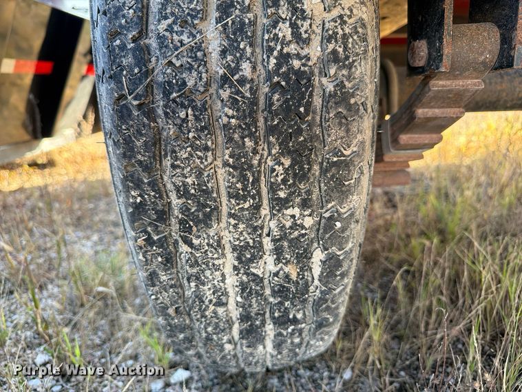image for item FP3192 2022 Maxey roll-off container trailer