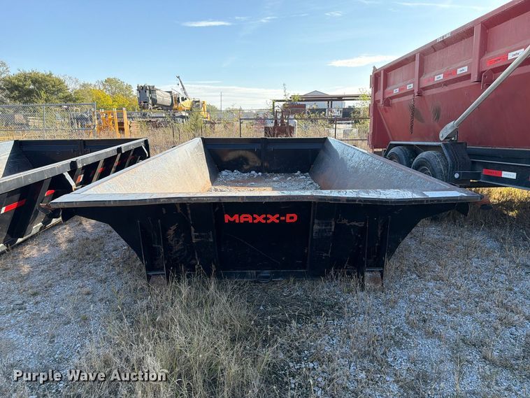 image for item FP3192 2022 Maxey roll-off container trailer