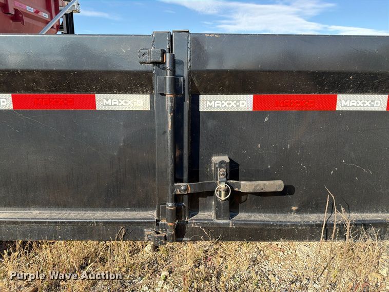 image for item FP3192 2022 Maxey roll-off container trailer