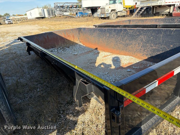 image for item FP3192 2022 Maxey roll-off container trailer