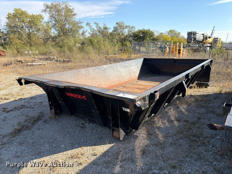 image for item FP3192 2022 Maxey roll-off container trailer