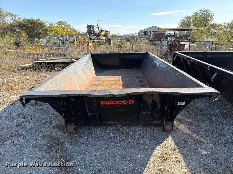 image for item FP3192 2022 Maxey roll-off container trailer