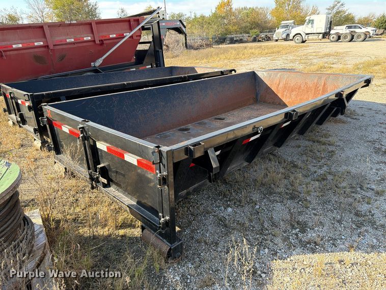 image for item FP3192 2022 Maxey roll-off container trailer