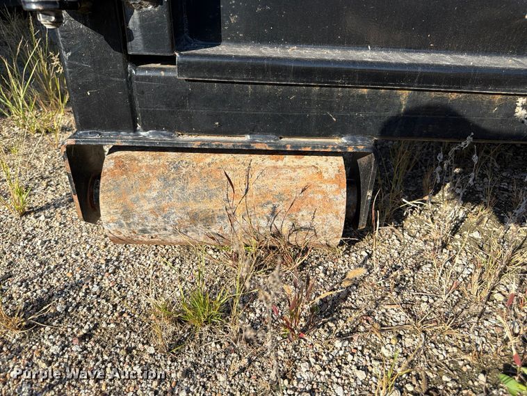 image for item FP3192 2022 Maxey roll-off container trailer