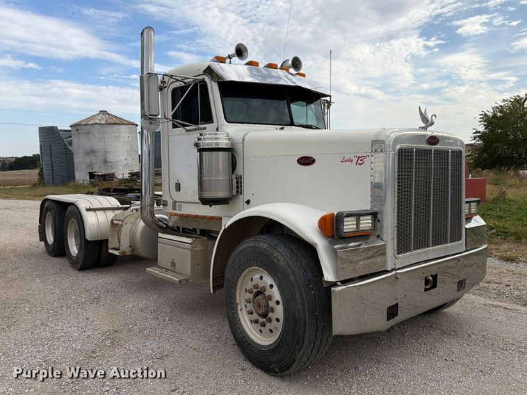 image for item FP3197 1995 Peterbilt 379 semi truck