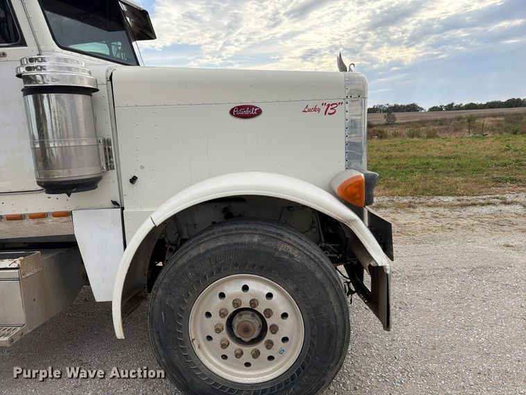 image for item FP3197 1995 Peterbilt 379 semi truck