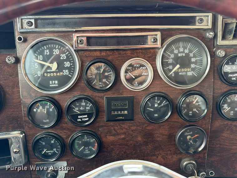 image for item FP3197 1995 Peterbilt 379 semi truck