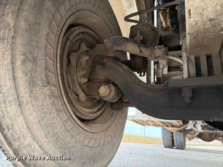 image for item FP3197 1995 Peterbilt 379 semi truck
