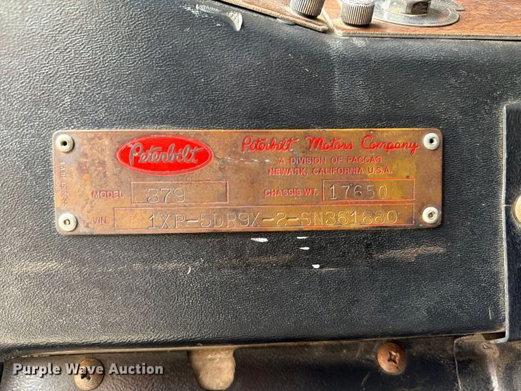 image for item FP3197 1995 Peterbilt 379 semi truck