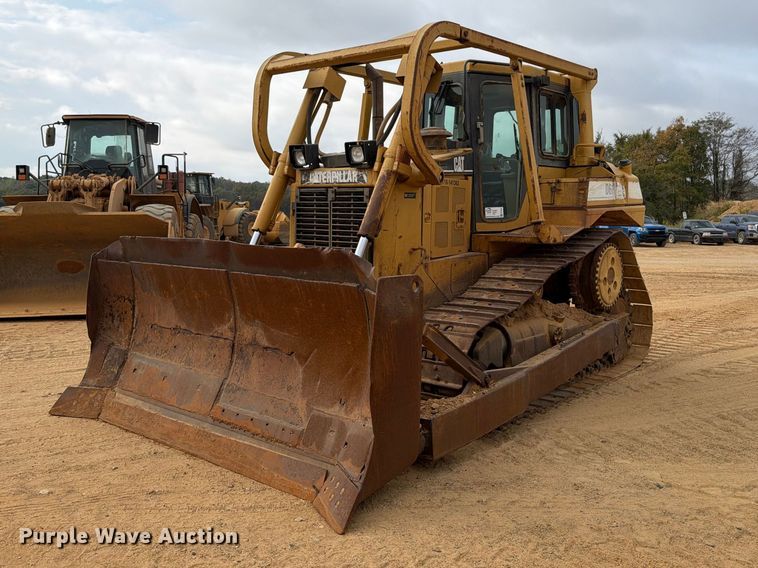 image for item FP3501 1998 Caterpillar D6R XL dozer