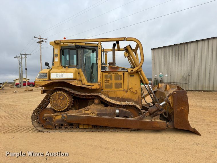 image for item FP3501 1998 Caterpillar D6R XL dozer