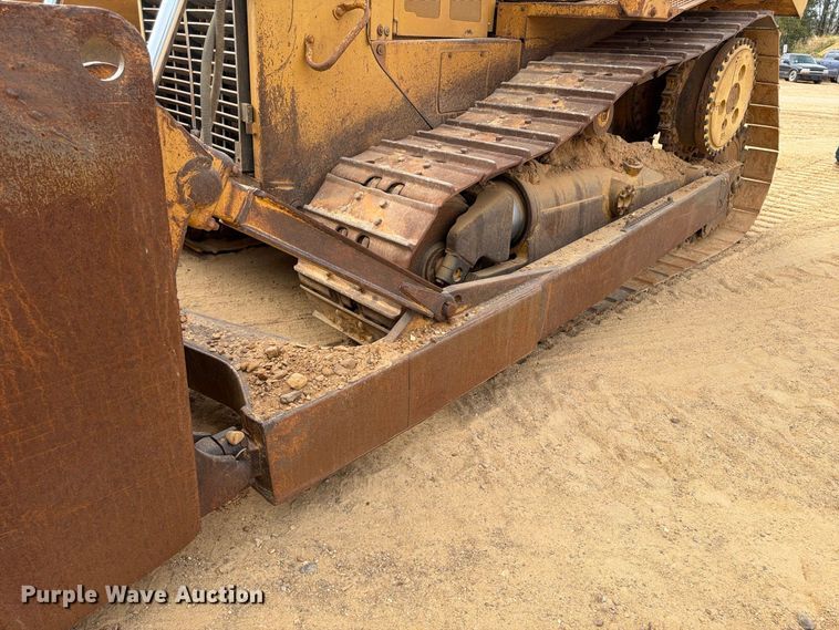 image for item FP3501 1998 Caterpillar D6R XL dozer