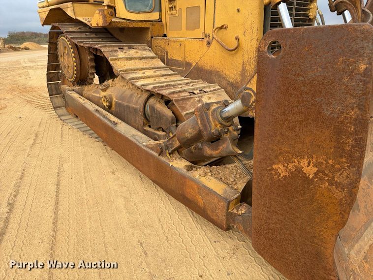 image for item FP3501 1998 Caterpillar D6R XL dozer