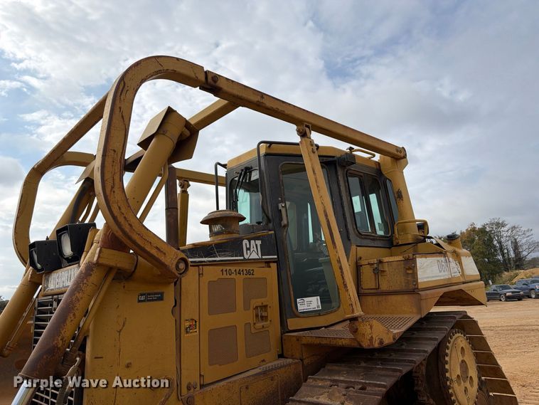 image for item FP3501 1998 Caterpillar D6R XL dozer