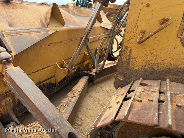 image for item FP3501 1998 Caterpillar D6R XL dozer