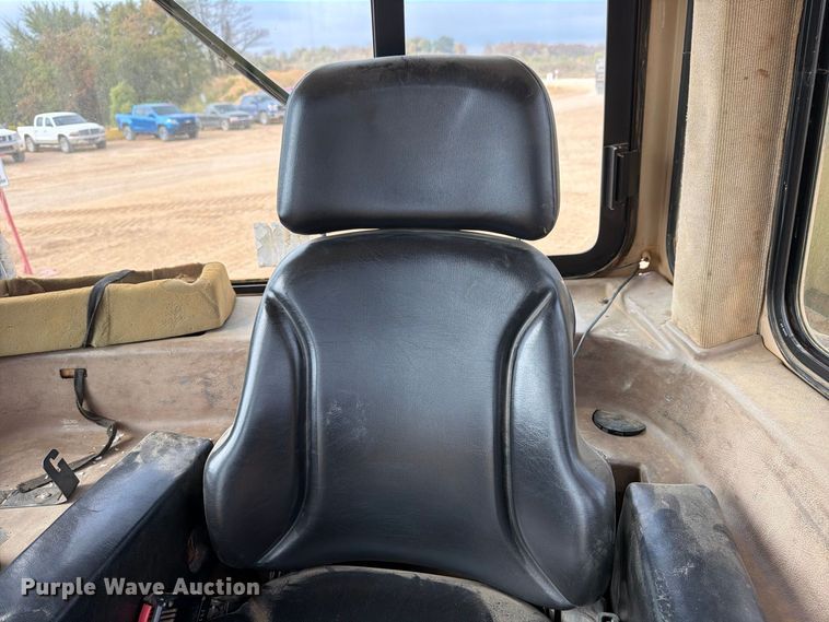 image for item FP3501 1998 Caterpillar D6R XL dozer