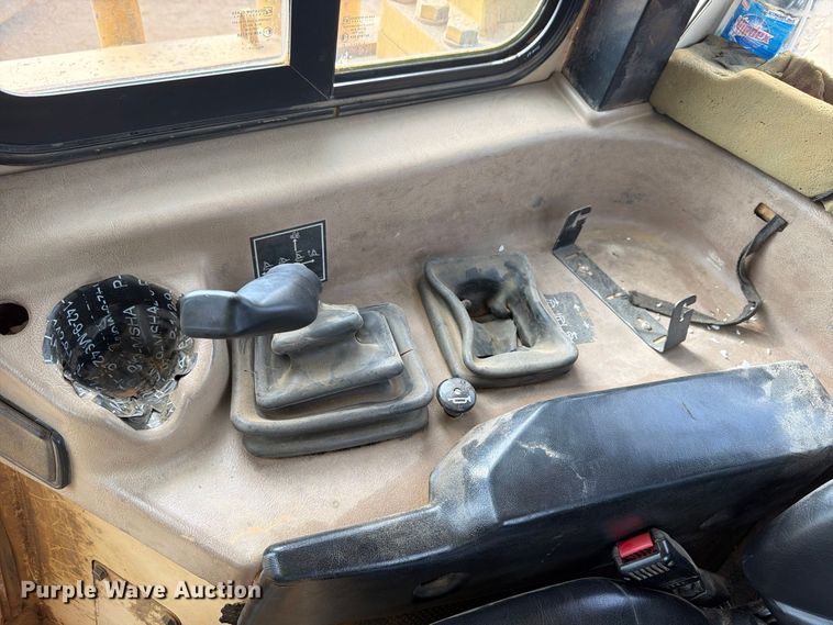 image for item FP3501 1998 Caterpillar D6R XL dozer