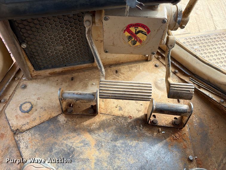 image for item FP3501 1998 Caterpillar D6R XL dozer